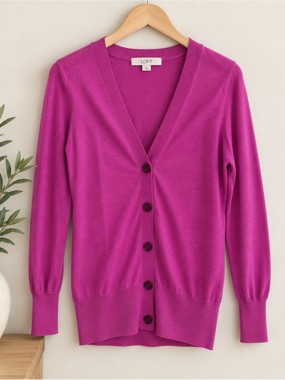 LOFT Magenta Purple V-Neck Button Front Cardigan Sweater Size Small